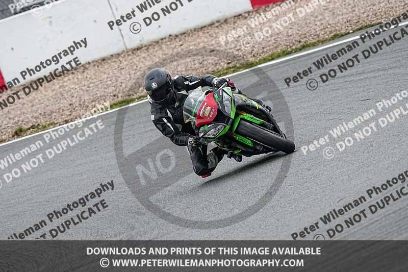 donington no limits trackday;donington park photographs;donington trackday photographs;no limits trackdays;peter wileman photography;trackday digital images;trackday photos